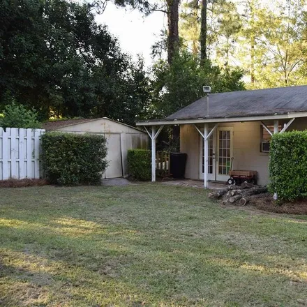 Buy this 3 bed house on 109 Lynn Avenue in Lakeview Estates, Statesboro