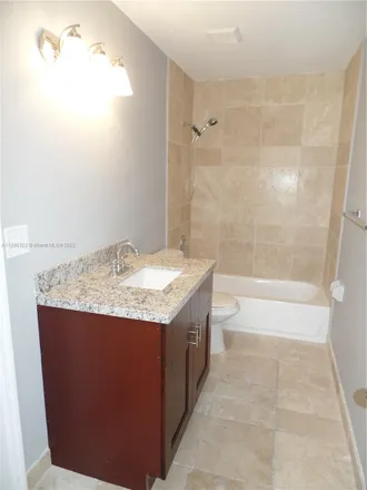 Image 7 - 3421 Northwest 44th Street, Lauderdale Lakes, FL 33309, USA - Condo for rent