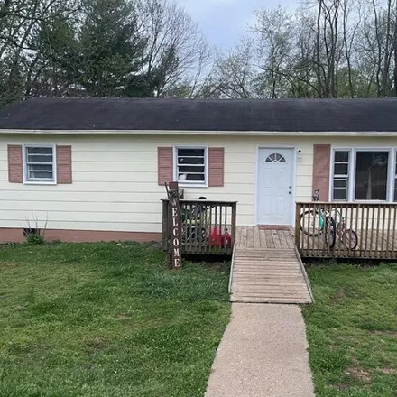 Buy this 3 bed house on 138 Henegar Street in McMinnville, TN 37110