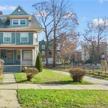 Buy this studio house on 34 Evergreen Avenue in Hartford, CT 06105