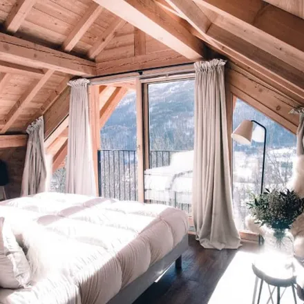 Rent this 4 bed house on La Salle-les-Alpes in Rue de la Guisane, 05240 La Salle-les-Alpes