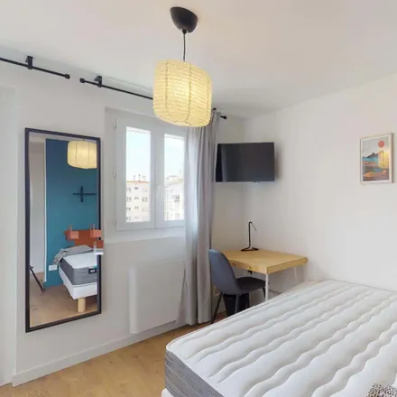 Rent this 1 bed room on 28 Rue Léonce Castelbou in 31000 Toulouse, France