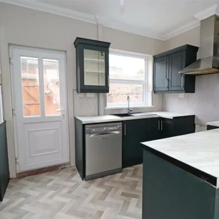 Image 4 - Hampton Road, Stockton-on-Tees, TS18 4DX, United Kingdom - Townhouse for sale