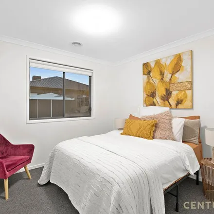 Image 4 - Bernardins Street, Clyde North VIC 3978, Australia - Apartment for rent