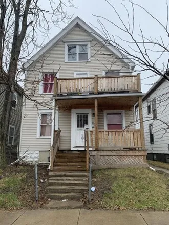 Buy this studio house on 2624 in 2624A North 28th Street, Milwaukee