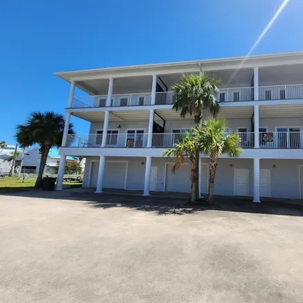 Image 1 - 6000 Admiral Craik Drive, Grand Isle, Jefferson Parish, LA 70358, USA - Condo for sale