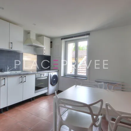 Rent this 3 bed apartment on 15 Rue Saint-Jean in 54100 Nancy, France