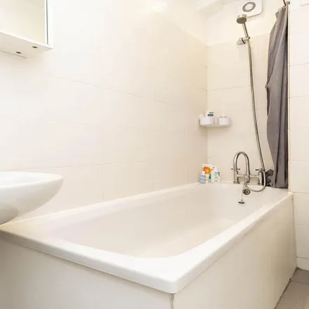 Rent this 1 bed apartment on 90 Hampden Road in London, N8 0HS