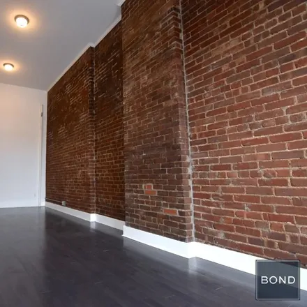 Image 3 - 167 Greenpoint Avenue, New York, NY 11222, USA - Apartment for rent