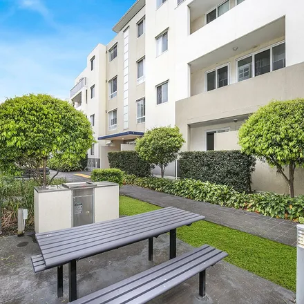 Image 2 - Towradgi Beach Hotel, Grand Court, Fairy Meadow NSW 2519, Australia - Apartment for rent