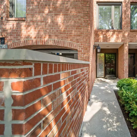 Image 2 - 19W282 Governors Trail, Downers Grove, IL 60523, USA - Townhouse for rent