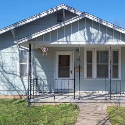 Buy this 2 bed house on 1679 Platter Street in Winfield, KS 67156