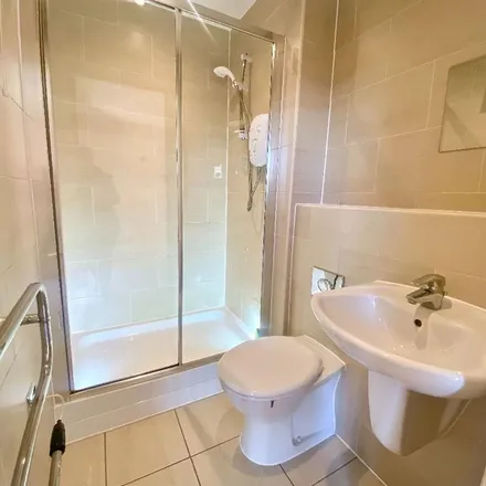 Image 7 - Holywell Heights, Sheffield, S4 8AU, United Kingdom - Apartment for rent