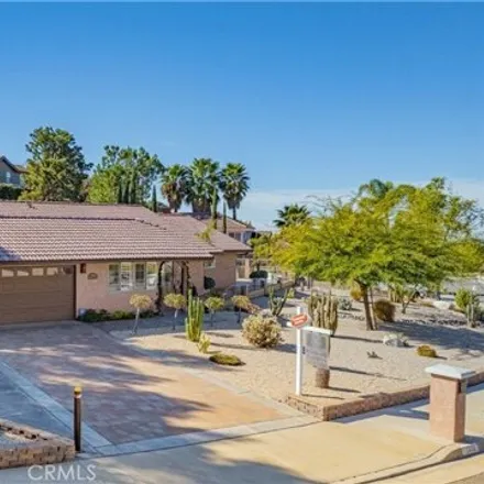 Image 2 - 1209 Versailles Circle, Riverside, CA 92507, USA - House for sale