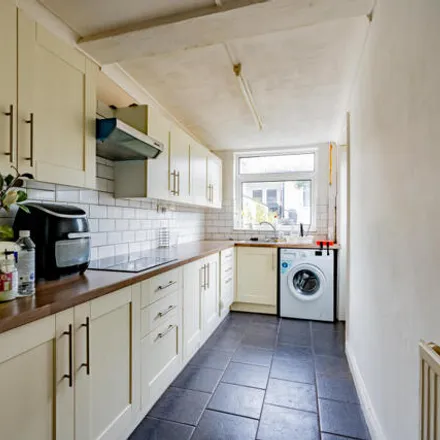 Image 3 - 19 Tyning Road, Bristol, BS3 5DF, United Kingdom - Townhouse for sale