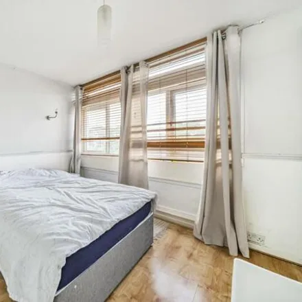 Image 5 - unnamed road, London, SW4 0PS, United Kingdom - Apartment for sale