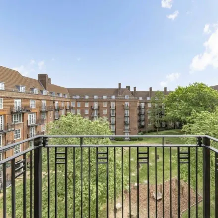 Image 1 - Mullins Place, London, SW4 8ET, United Kingdom - Apartment for rent