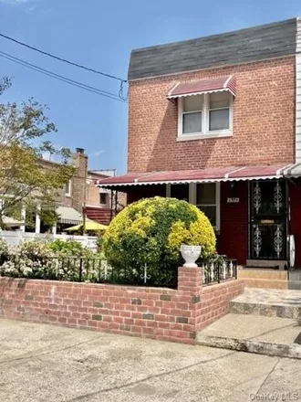 Buy this 2 bed house on 2566 Eastchester Road in New York, NY 10469