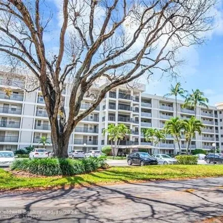 Buy this 3 bed condo on 2760 South Course Drive in Pompano Beach, FL 33069
