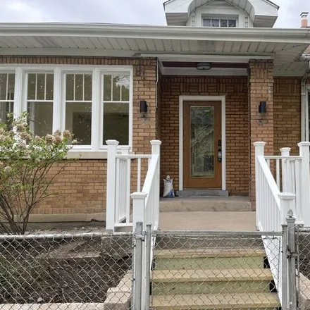 Image 5 - 4900 West Cullom Avenue, Chicago, IL 60634, USA - House for sale