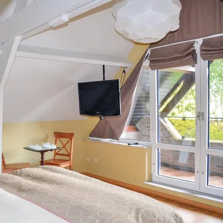 Rent this 2 bed house on Kinrooi in Maaseik, Belgium