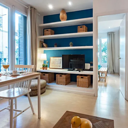 Rent this 3 bed apartment on Restaurant Segons Mercat Barceloneta in Carrer de Balboa, 16