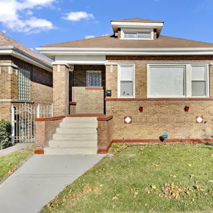 Buy this 3 bed house on 4926 West Polk Street in Chicago, IL 60644