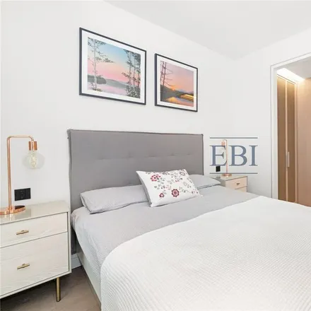 Image 9 - UBL UK, Brook Street, East Marylebone, London, W1S 3QD, United Kingdom - Apartment for rent