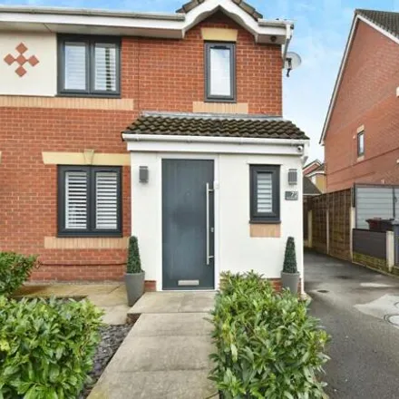 Buy this 4 bed duplex on Greendale Drive in Radcliffe, M26 1UE