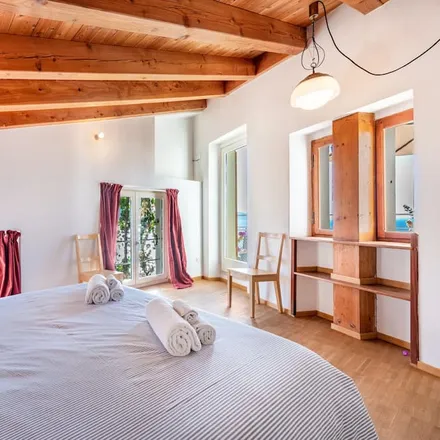 Rent this 1 bed house on Municipio di Gargnano in Vallesella, Via Roma 47