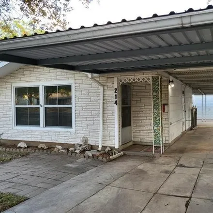 Image 2 - 214 Whitefield Avenue, San Antonio, TX 78223, USA - House for sale