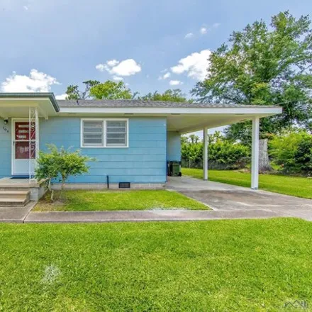Rent this 2 bed house on 156 Rosewood Drive in Houma, LA 70360