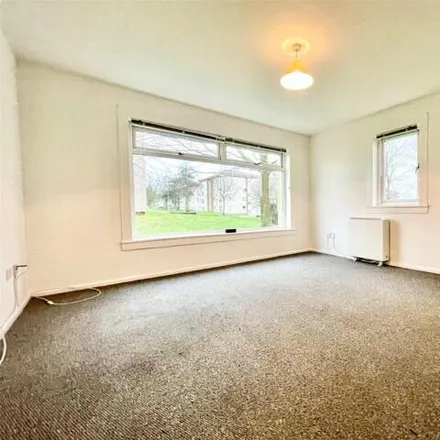 Image 2 - 10 Glaive Road, High Knightswood, Glasgow, G13 2HT, United Kingdom - Apartment for sale