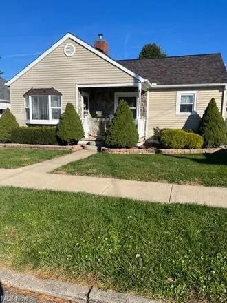 Buy this 3 bed house on 1039 Seborn Avenue in Putnam, Zanesville