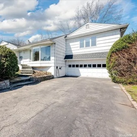 Buy this 4 bed house on 65 Bluebird Drive in Village of Great Neck Estates, North Hempstead