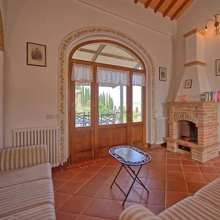 Rent this 3 bed apartment on 53014 Monteroni d'Arbia SI