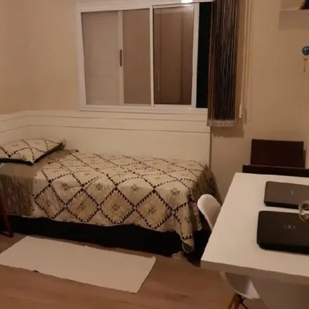 Buy this 2 bed apartment on Rua José Theodoro Machado in Água Quente, Taubaté - SP
