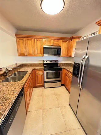 Image 3 - Golden Lakes, FL, US - Condo for rent