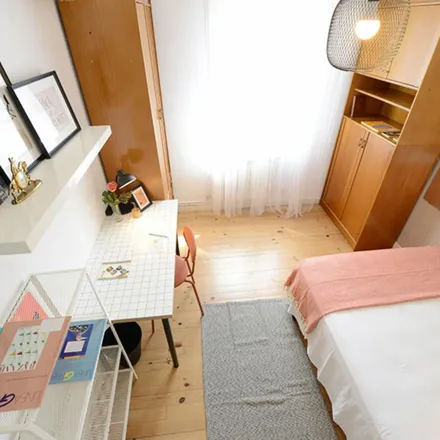 Rent this 3 bed apartment on Calle Calixto Leguina / Calixto Leguina kalea in 1, 48007 Bilbao