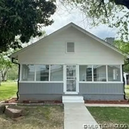 Buy this 2 bed house on 177 East 4th Street South in Bixby, OK 74008