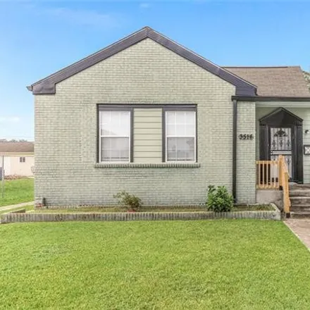 Buy this 2 bed house on 3514 Piedmont Drive in New Orleans, LA 70122
