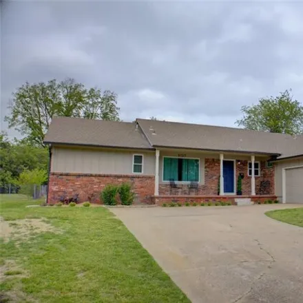 Buy this 3 bed house on 5173 East 45th Street in Tulsa, OK 74135