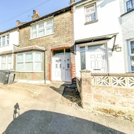 Buy this 3 bed townhouse on unnamed road in London, CR0 3RT