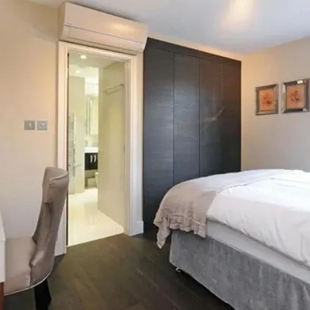 Image 7 - Boydell Court, London, NW8 6NG, United Kingdom - Apartment for rent