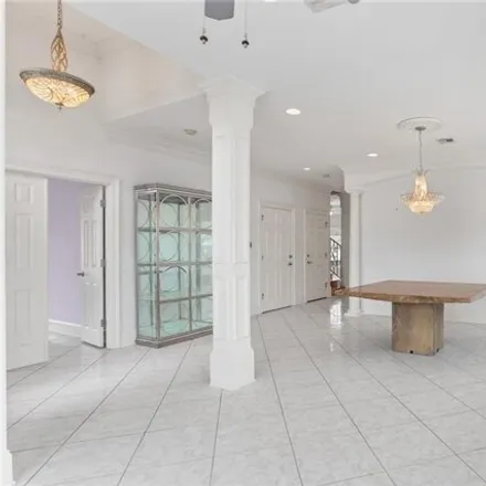 Image 3 - 6522 Milne Boulevard, Lakeview, New Orleans, LA 70124, USA - House for sale