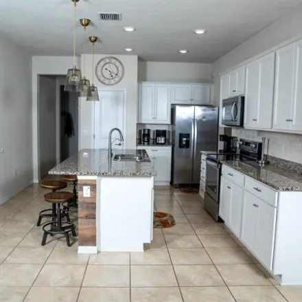 Image 3 - Post Street, Palm Springs, FL 22400, USA - Townhouse for sale