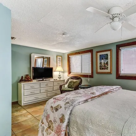 Rent this 1 bed apartment on Fernandina Beach in FL, 32035