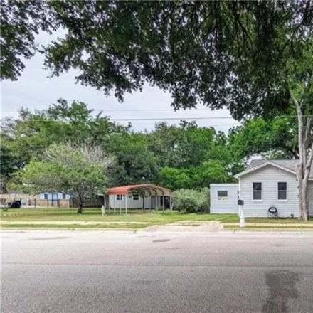 Buy this 3 bed house on 700 East 5th Street in Lampasas, TX 76550