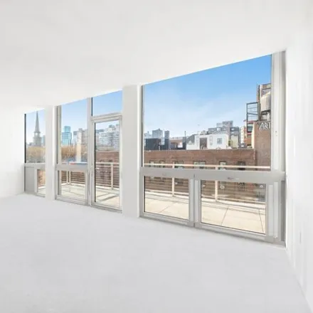 Image 3 - 180 2nd Avenue, New York, NY 10003, USA - House for sale