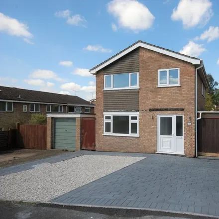 Rent this 3 bed house on Derwent Close in Rugby, CV21 1JU